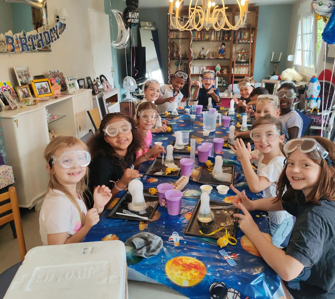 Enfants participant à un anniversaire Astronaute à Thionville